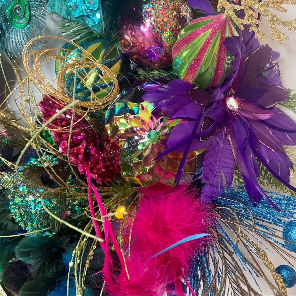 Peacock Contemporary Christmas Wreath With Lights - Picture 8 of 11